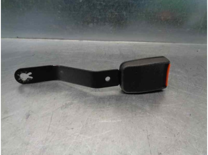 Recambio de enganche cinturon para seat toledo (1l) 1.8 cat (abs. adz) referencia OEM IAM SIN REFE DEL IZQ 4 PUERTAS