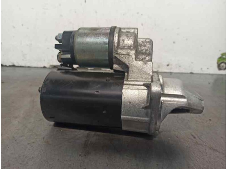 Replacement starter motor for Opel Tigra Twin Top 1.4 16V OEM IAM reference 24436877 0001107408 BOSCH