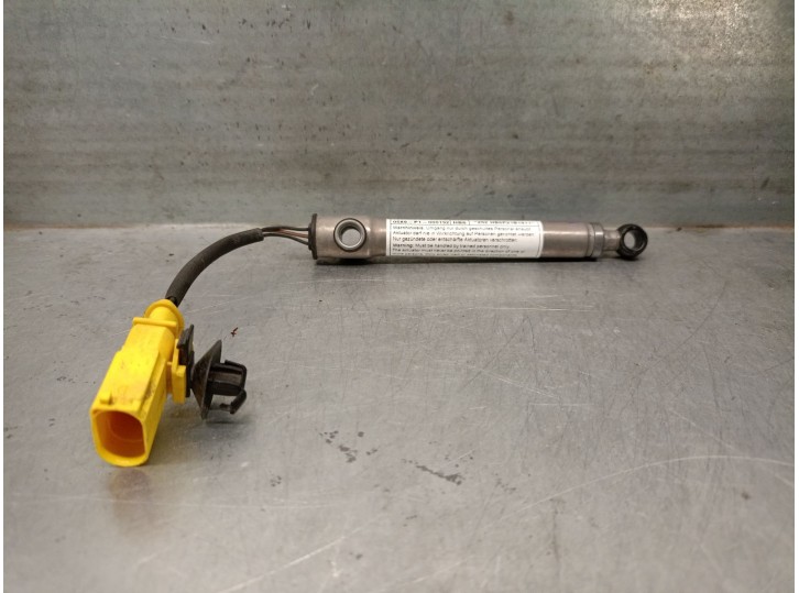 Recambio de modulo electronico para audi a3 sportback (8va, 8vf) 1.0 tfsi referencia OEM IAM 8V0823823F  0589P1000192