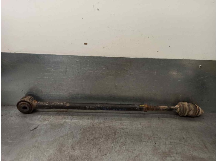 Recambio de tirante trasero derecho para land rover discovery v6 td edition 60 yrs referencia OEM IAM RGD500083 