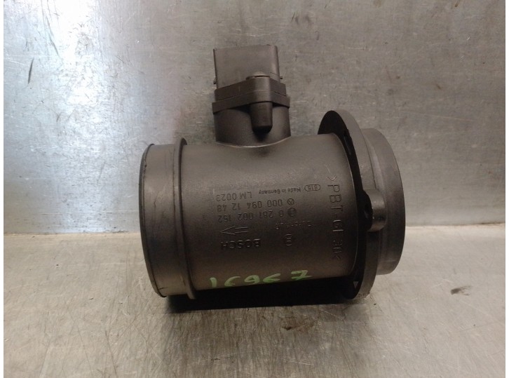 Replacement mass air flow sensor for Mercedes-Benz E Class (W210) Saloon Diesel 3.0 Turbodiesel CAT OEM IAM reference 0000941248