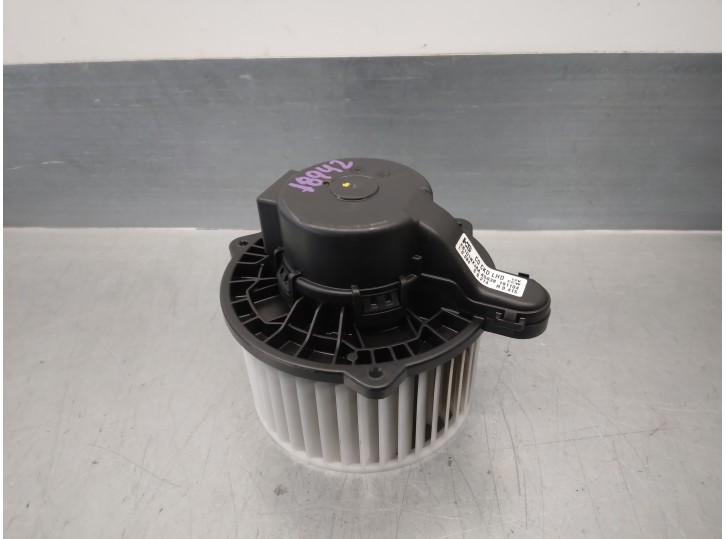 Recambio de motor calefaccion para kia xceed 1.4 tgdi cat referencia OEM IAM 97113J7000  