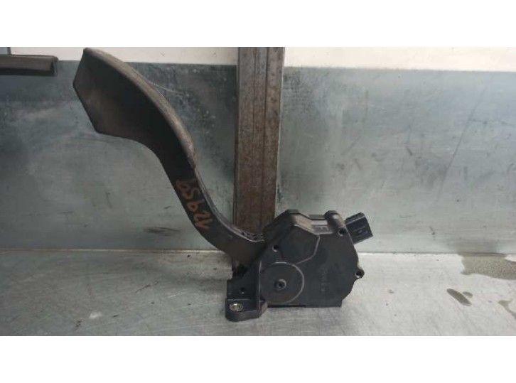 Recambio de potenciometro pedal para toyota rav 4 (a3) 2.2 turbodiesel cat referencia OEM IAM 7811042010  