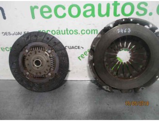 Recambio de kit embrague para dacia sandero ii 0.9 tce cat referencia OEM IAM 302100845R 