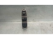 Replacement front left window switch for Toyota RAV 4 (a3) 2.2 turbodiesel cat OEM IAM reference 8352I68 