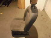 Recambio de asiento delantero derecho para renault twingo authentique referencia OEM IAM  TELA GRIS 3 PUERTAS