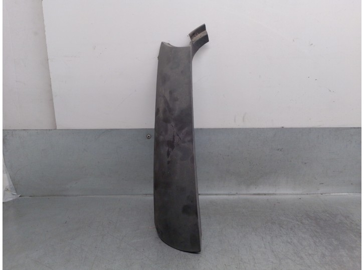 Recambio de molduras traseras para renault 5 (b/c40) 1.4 referencia OEM IAM 7700755868 IZQUIERDA 