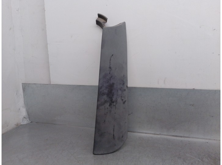 Recambio de molduras traseras para renault 5 (b/c40) 1.4 referencia OEM IAM 7700755869 