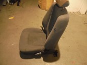 Recambio de asiento delantero izquierdo para kia cerato 2.0 turbodiesel cat referencia OEM IAM TELA GRIS 5 PUERTAS