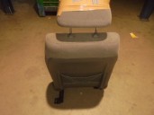 Recambio de asiento delantero izquierdo para kia cerato 2.0 turbodiesel cat referencia OEM IAM TELA GRIS 5 PUERTAS