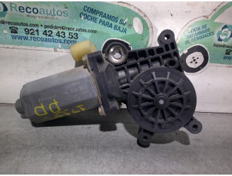 Recambio de motor elevalunas delantero derecho para renault clio ii fase i (b/cbo) 1.9 diesel referencia OEM IAM 0130821691 2 PI