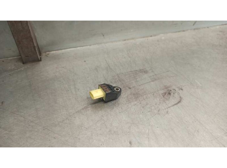 Recambio de sensor airbag para toyota rav 4 (a3) 2.2 turbodiesel cat referencia OEM IAM 8983142010  
