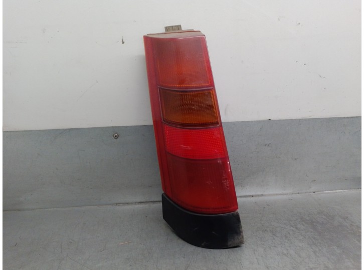 Recambio de piloto trasero izquierdo para renault 5 (b/c40) 1.4 referencia OEM IAM 7701030761 5 PUERTAS