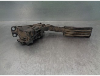 Recambio de potenciometro pedal para dacia duster ambiance 4x2 referencia OEM IAM 8200386506D 6PV00908502 HELLA