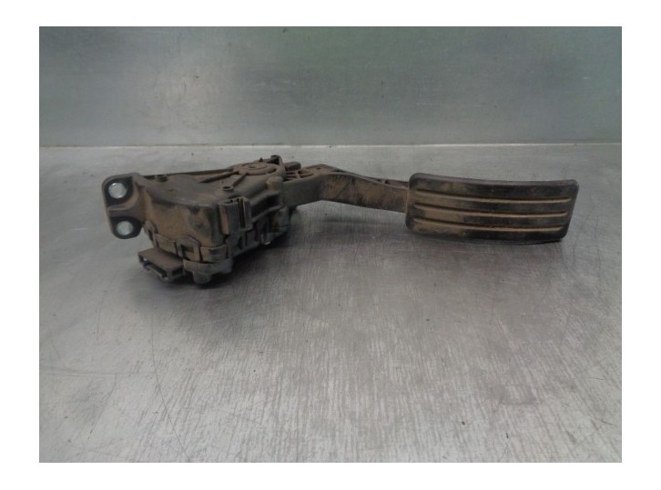 Recambio de potenciometro pedal para dacia duster ambiance 4x2 referencia OEM IAM 8200386506D 6PV00908502 HELLA