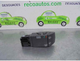 Recambio de mando radio volante para dacia sandero ii 0.9 tce cat referencia OEM IAM 255522448R 