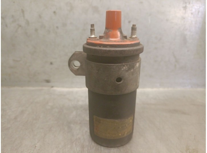 Replacement ignition coil for BMW 7 Series (E23) OEM IAM reference 0221122032 0221122032 BOSCH