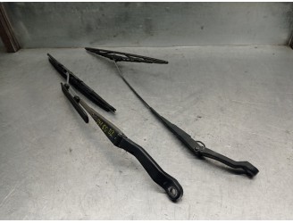 Replacement front right wiper arm for Honda Civic sedan .5 (MA/MB) 1.5 OEM IAM reference 