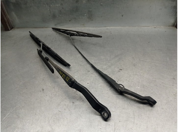 Replacement front right wiper arm for Honda Civic sedan .5 (MA/MB) 1.5 OEM IAM reference 