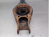 Recambio de brazo suspension inferior trasero derecho para hyundai i30 1.4 cat referencia OEM IAM 552102H100  