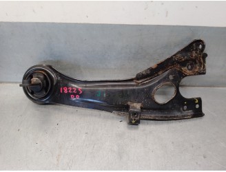 Recambio de brazo suspension inferior trasero derecho para hyundai i30 1.4 cat referencia OEM IAM 552802H000  
