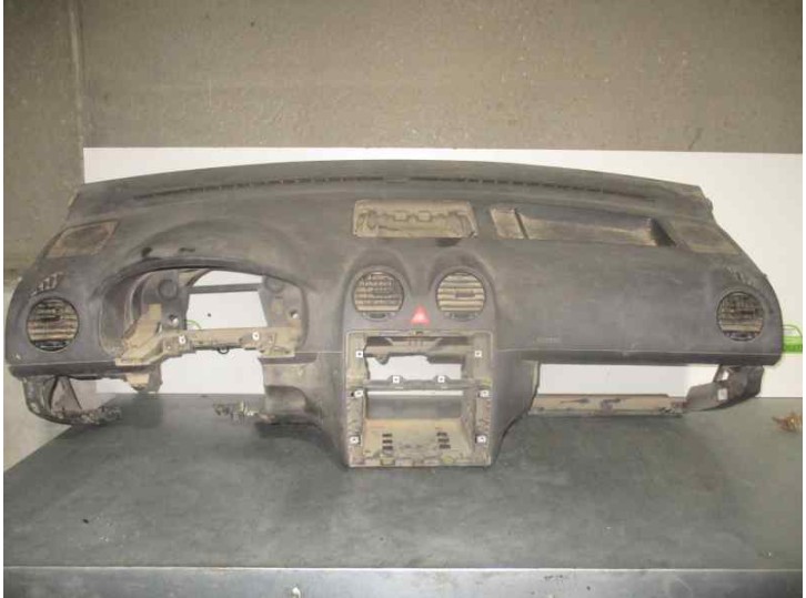 Recambio de salpicadero para volkswagen caddy ka/kb (2k) 1.9 tdi (bsu) referencia OEM IAM NEGRO 