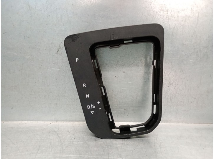 Recambio de moldura para seat arona (kj7, kjp) 1.0 tsi referencia OEM IAM 6F1713203WMC 6F1713203 