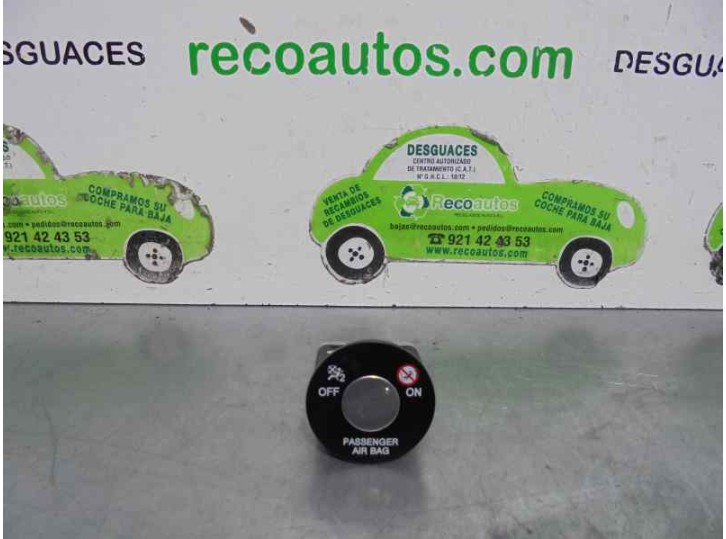 Recambio de boton airbag para kia soul ( ) 1.6 gdi cat referencia OEM IAM 2016973 