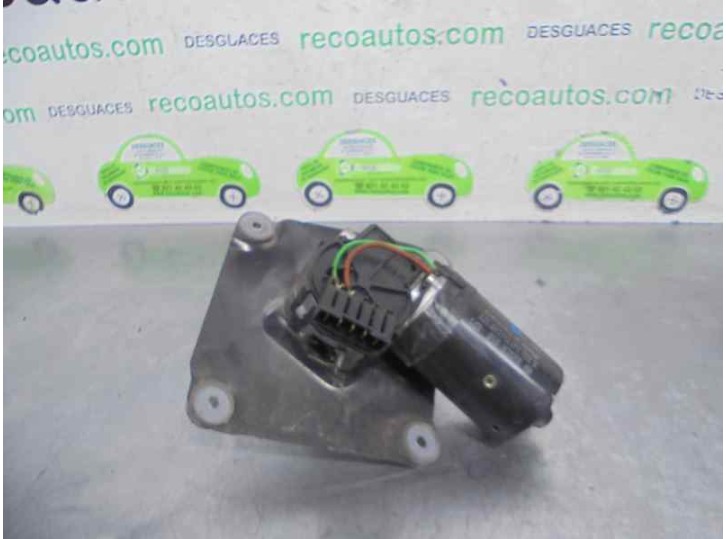 Replacement front wiper motor for Mitsubishi Carisma Saloon 4 (DA0) 1.9 Turbodiesel OEM IAM reference MR910711 039024111