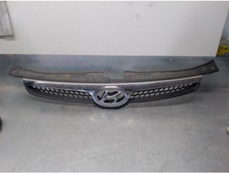 Recambio de rejilla delantera para hyundai i30 1.4 cat referencia OEM IAM 863512R000 