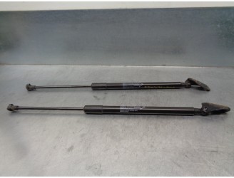 Recambio de amortiguadores maletero / porton para toyota verso 2.0 d-4d cat referencia OEM IAM 689500F030 