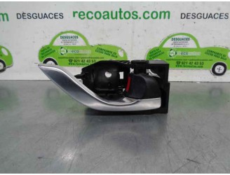 Replacement front right interior door handle for Mazda CX-5 2.5 CAT OEM IAM reference KD53T8314 