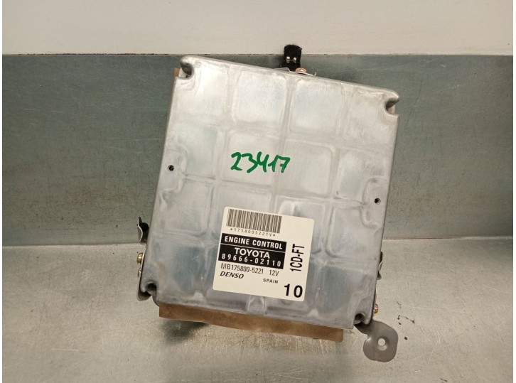Recambio de centralita motor uce para toyota corolla (e12) 2.0 turbodiesel cat referencia OEM IAM 8966602110 MB1758005221 DENSO
