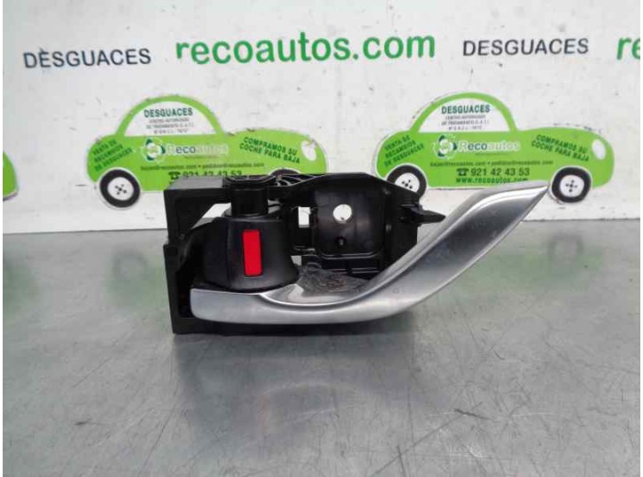 Replacement rear left interior door handle for Mazda CX-5 2.5 CAT OEM IAM reference KD53T8315 