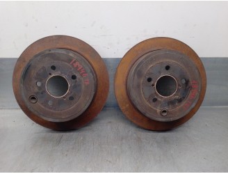 Recambio de disco freno trasero para subaru legacy kombi/outback b14 2.0 cat referencia OEM IAM 26700FG000  