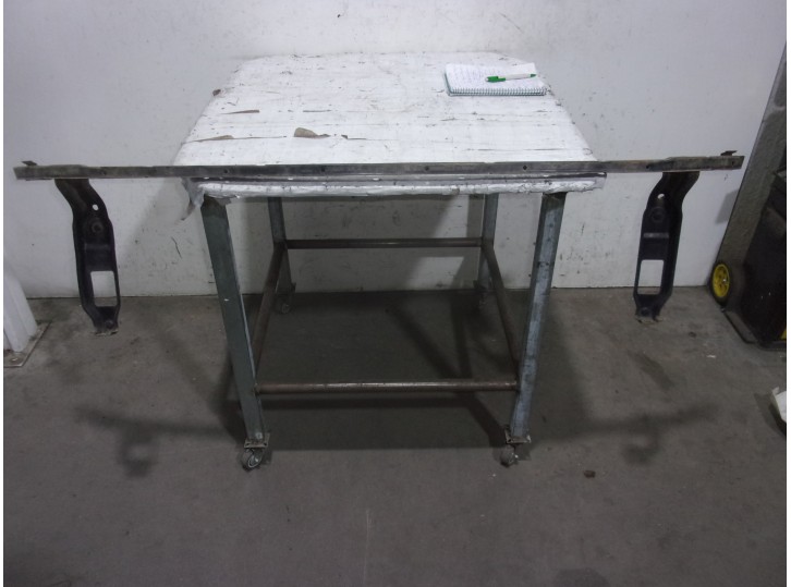 Recambio de refuerzo paragolpes trasero para mg serie 600 (rh) 2.0 cat referencia OEM IAM 4982031 DE CHAPA 