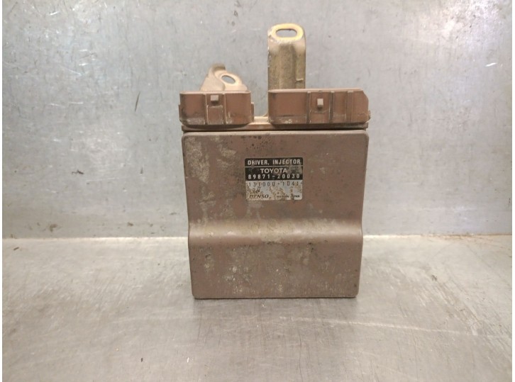 Recambio de modulo electronico para toyota corolla (e12) 2.0 turbodiesel cat referencia OEM IAM 8987120030 