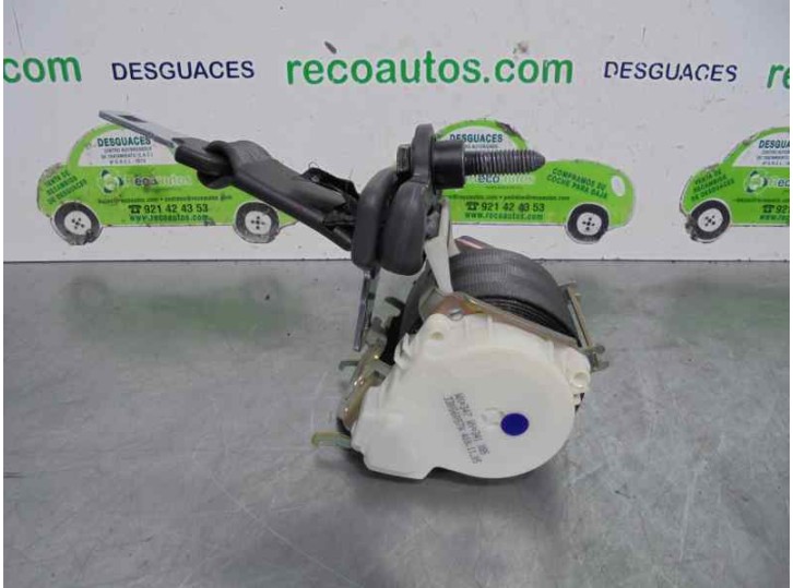 Recambio de cinturon seguridad trasero central para renault clio iii 1.4 16v referencia OEM IAM  33056057 3 PUERTAS