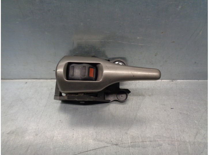 Recambio de maneta interior delantera derecha para toyota verso 2.0 d-4d cat referencia OEM IAM 6920502120B2  