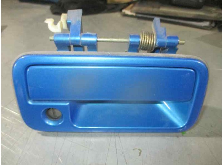 Recambio de maneta exterior delantera derecha para opel frontera b basis referencia OEM IAM 138107  