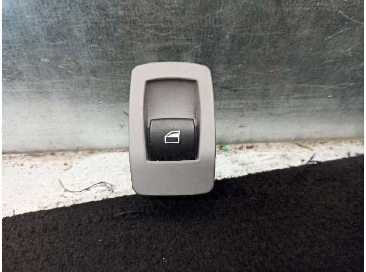 Recambio de mando elevalunas trasero izquierdo para bmw serie 3 touring (e91) 320d referencia OEM IAM 6945875 