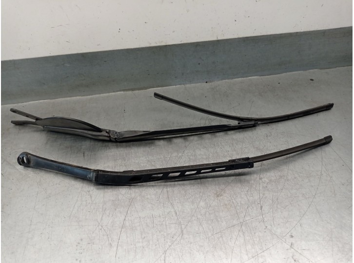 Recambio de brazo limpia delantero derecho para bmw 5 touring (e61) 525 d referencia OEM IAM 61612455442 61619449959 