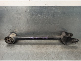 Recambio de brazo suspension inferior trasero derecho para mazda cx-5 2.0 cat referencia OEM IAM KD3528500  