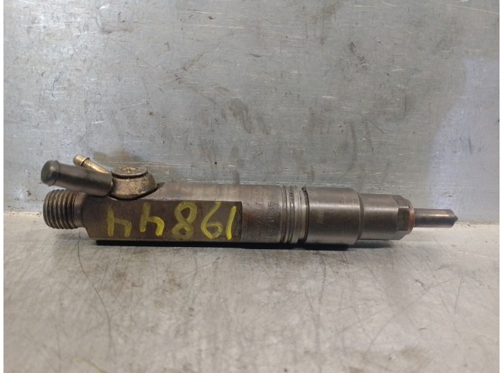 Replacement injector for Volvo S80 sedan 2.5 turbodiesel OEM IAM reference 074130201Q 0432193616 BOSCH