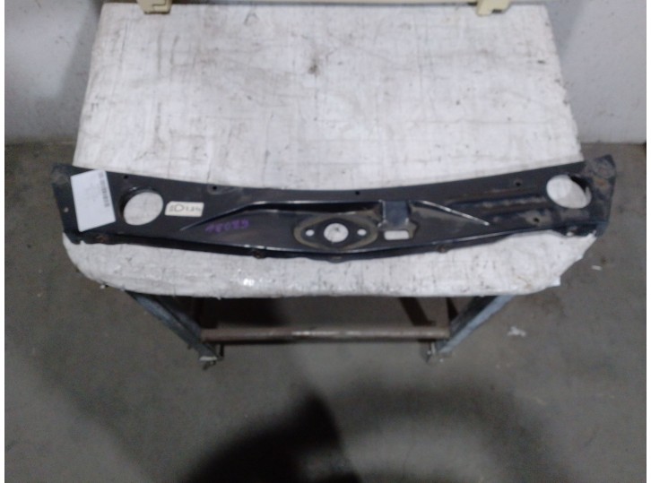 Replacement front panel for Peugeot 205 Saloon 1.8 D Generation OEM IAM reference 721371 710687 