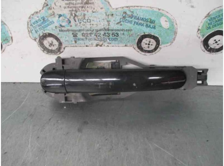 Recambio de maneta exterior delantera derecha para volkswagen polo (9n3) 1.4 tdi referencia OEM IAM 3B0837885  