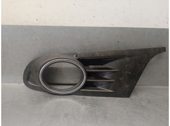 Recambio de molduras delanteras para volkswagen golf vi (5k1) 1.6 tdi referencia OEM IAM 5K0853665 5K0853665 