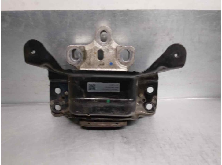 Replacement left engine mount for Skoda Superb (3V3) 2.0 TDI OEM IAM reference 5Q0199555BJ 