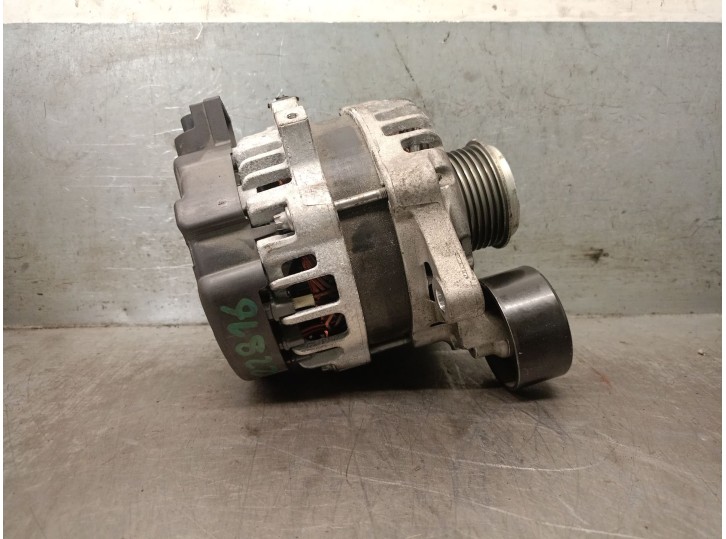 Replacement alternator for Kia Stonic (YB) 1.2 CVVT OEM IAM reference 3730007500 3730007500 61008428 BORGWARNER