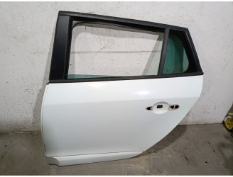 Recambio de puerta trasera izquierda para renault megane iii grandtour (kz0/1) 1.2 tce (kz2b, kz11) referencia OEM IAM 821013264